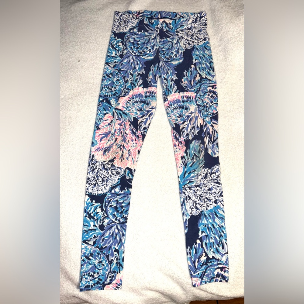 Lilly Pulitzer Maia leggings in High Tide Navy Party in Paradise print, size XL